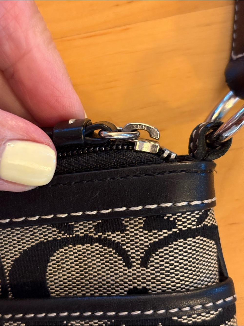 Vintage Coach Signature Stripe Swingpack Crossbody 6016 Black/Gray Y2K - Picture 4 of 10